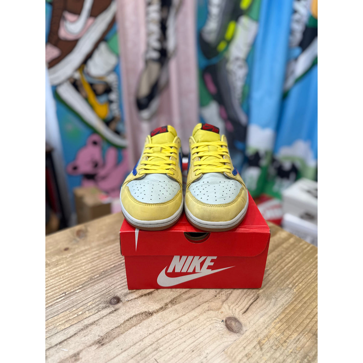 Jordan 1 Retro Low OG Travis Scott Canary UK 12