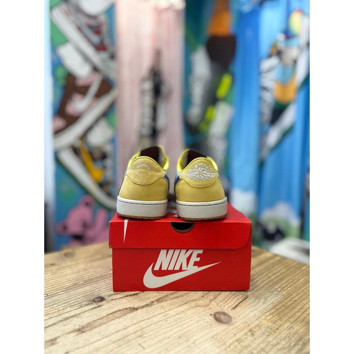 Jordan 1 Retro Low OG Travis Scott Canary UK 12
