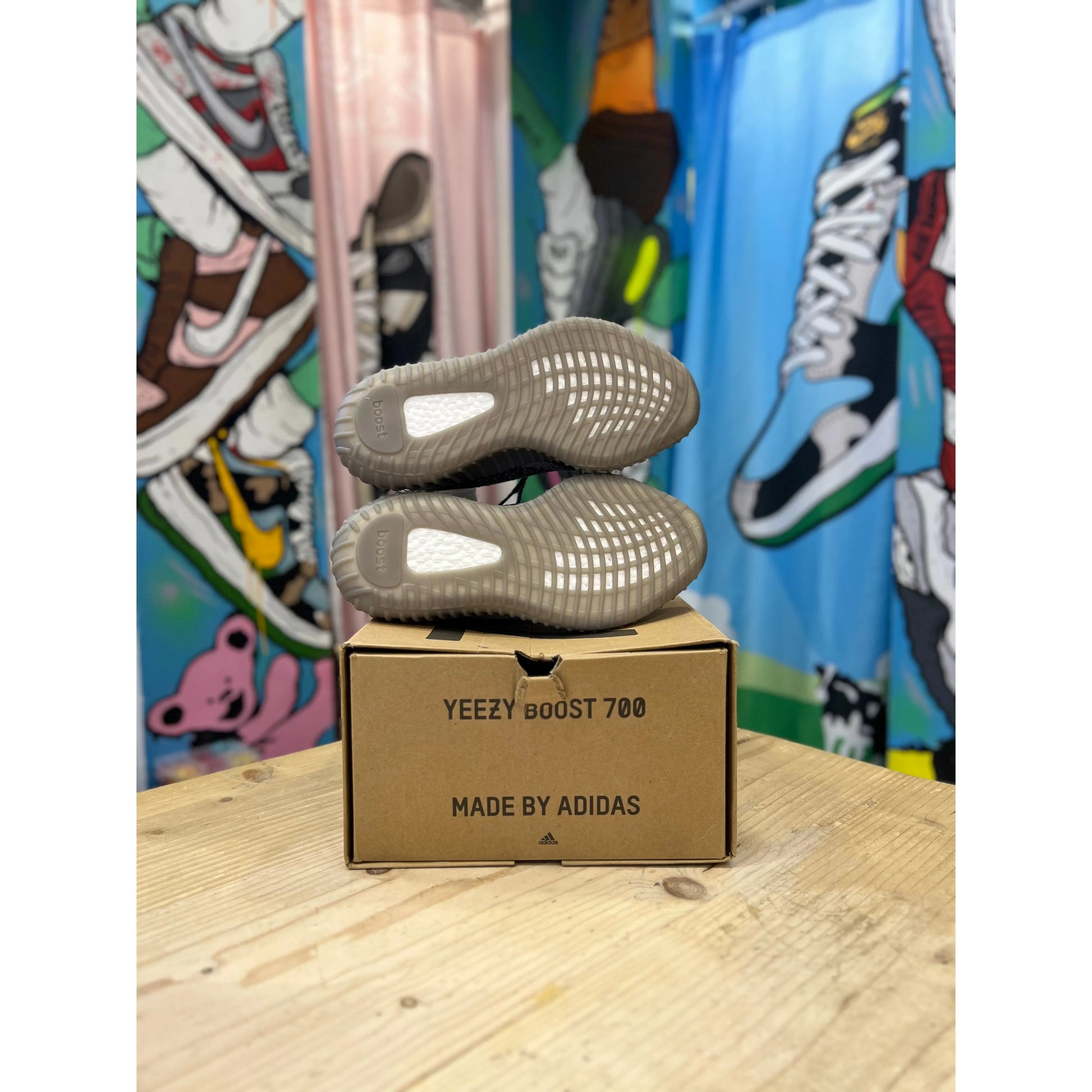 Yeezy 350 V2 Beluga UK 6.5 Yeezy KershKicks