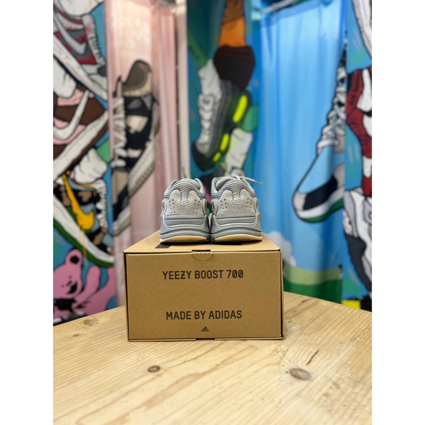 Yeezy 700 Interia UK 6.5