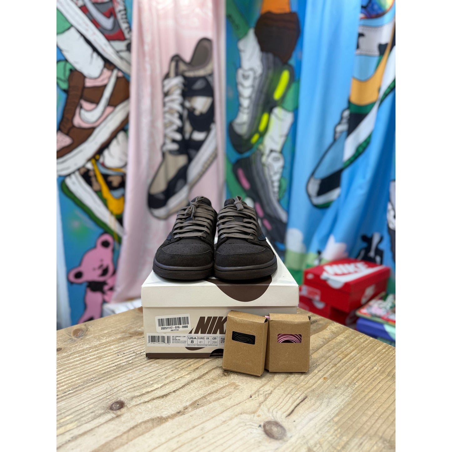 Jordan 1 Low Travis Scott Velvet Brown UK 7