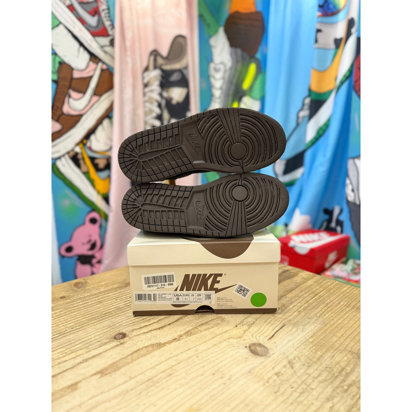 Jordan 1 Low Travis Scott Velvet Brown UK 7