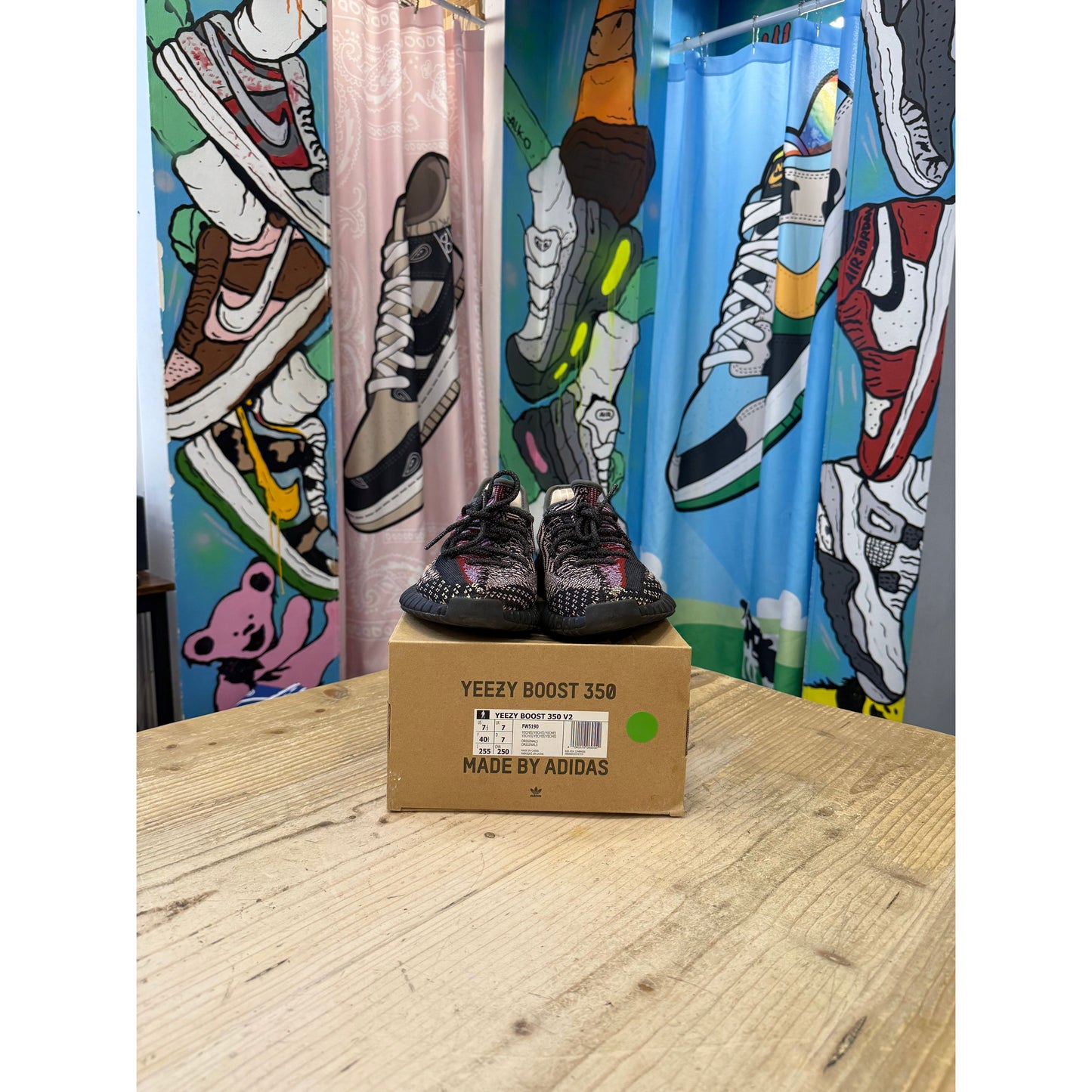 Adidas Yeezy 350 V2 Yecheil UK7