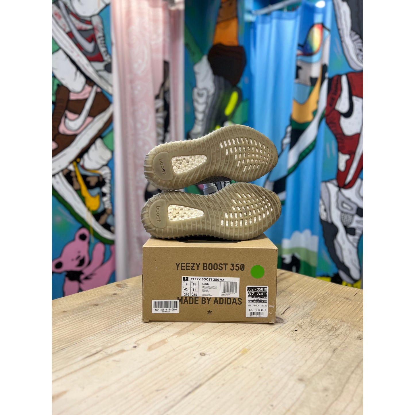 Yeezy 350 Tail Light UK8.5