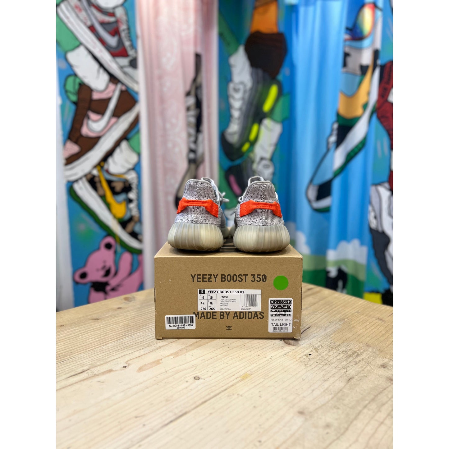 Yeezy 350 Tail Light UK8.5