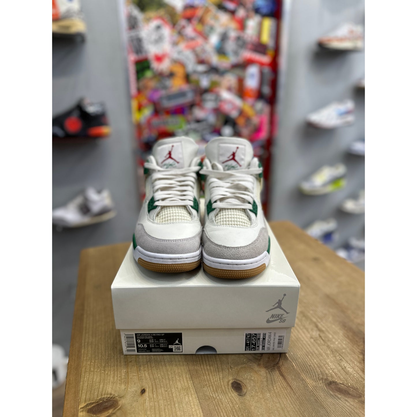 Jordan 4 Retro SB Pine Green UK 8.