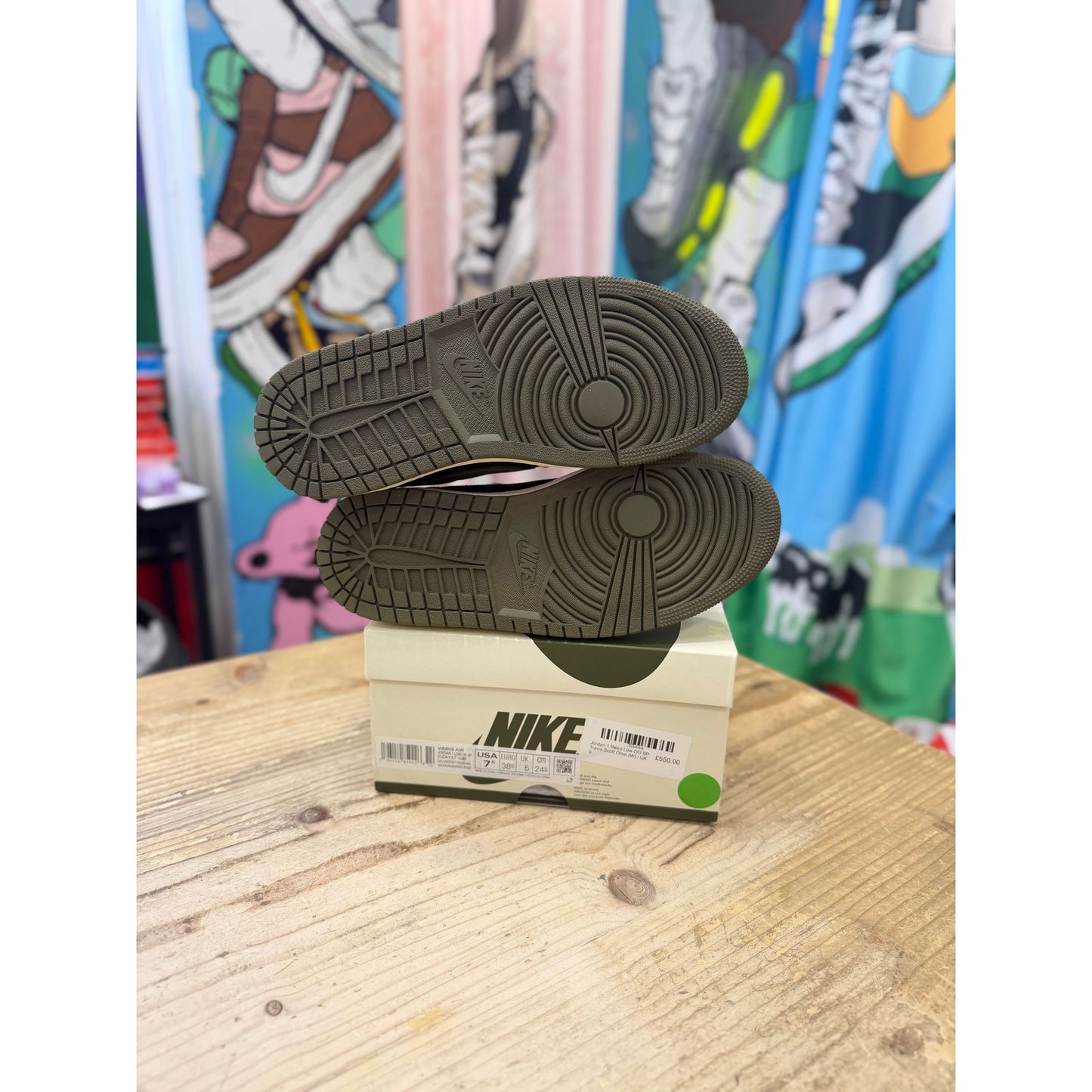Jordan 1 Low Travis Scott Olive (W) UK5