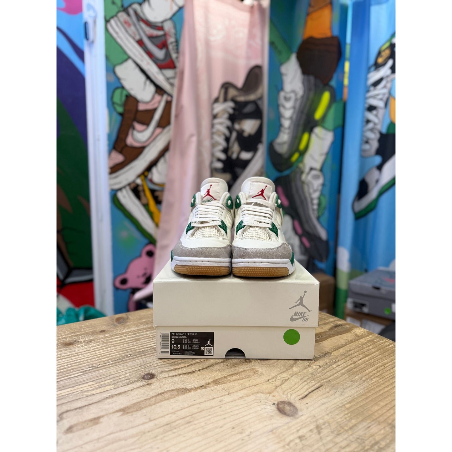 Jordan 4 SB Pine Green UK 8.