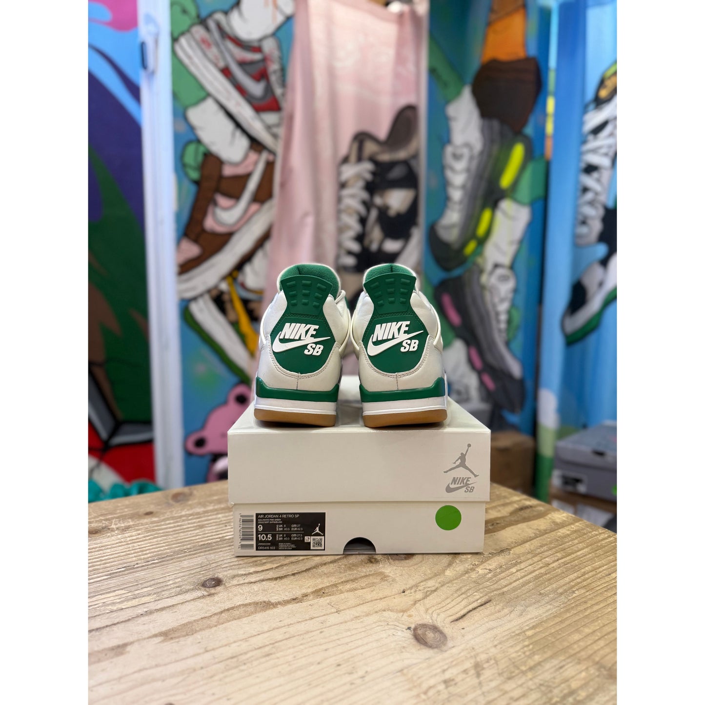 Jordan 4 SB Pine Green UK 8.