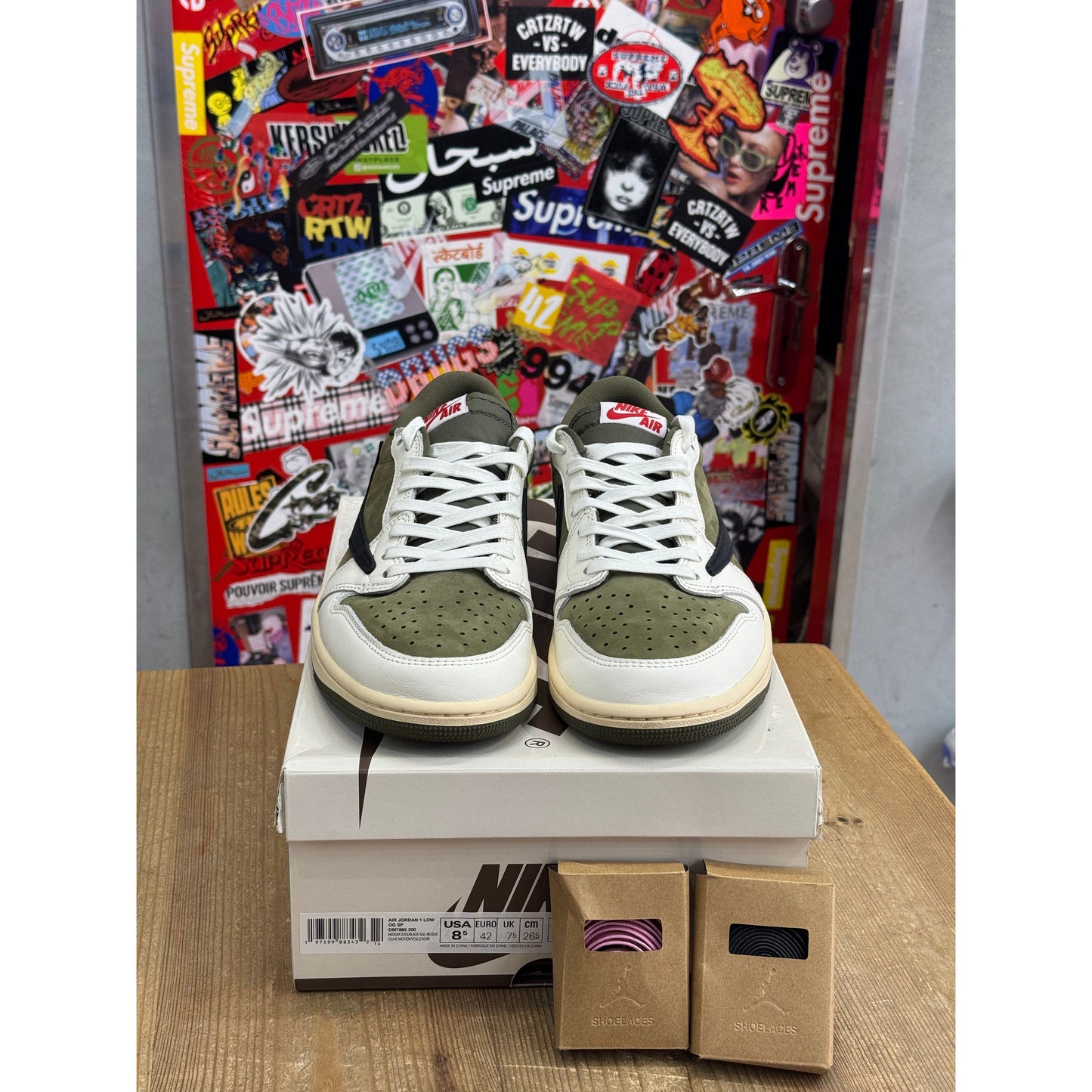 Jordan 1 Retro Low OG SP Travis Scott Medium Olive UK 7.5.