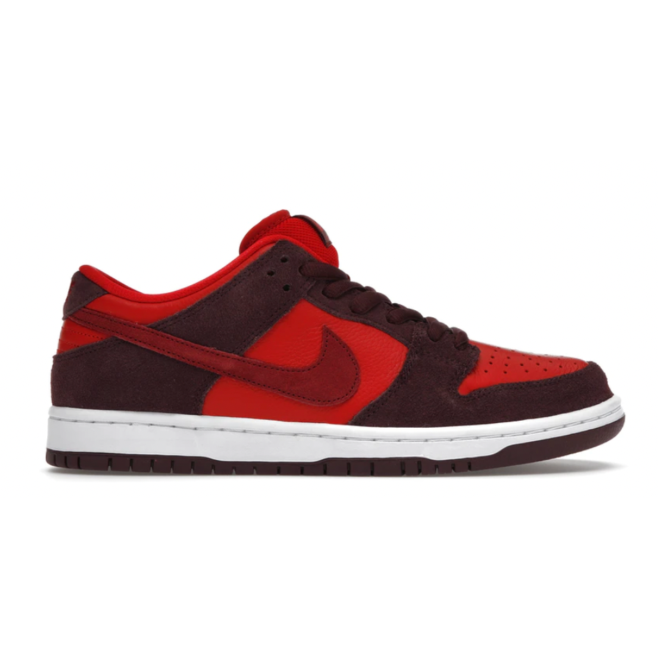 Nike SB Dunk Low Cherry