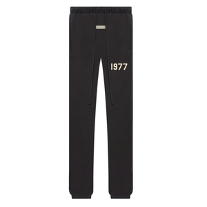 パンツ FOG - Fear Of God Essentials 1977 Fear of God Essentials 1977 Sweatpants Iron | Fear Of God | KershKicks