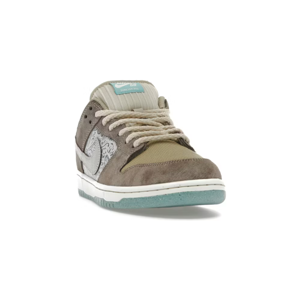 Nike Dunk Low SB Big Money Savings by Nike in Shoes. Available at KershKicks for £185.00. A must-have for fans of Nike looking to elevate their style with this Shoes.