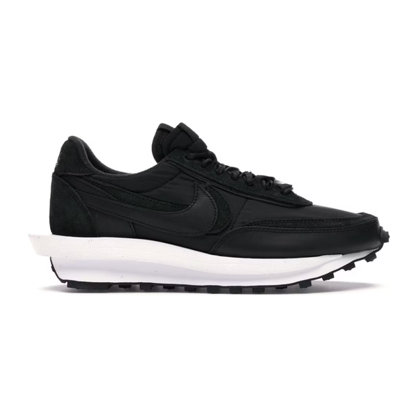 nike sacai waffle black nylon on feet