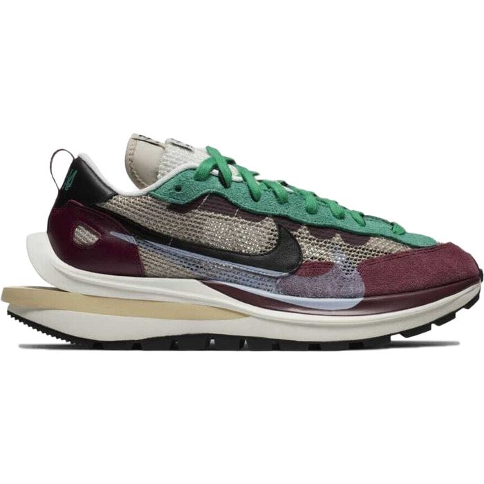 Nike Vaporwaffle sacai Villain Red Neptune Green
