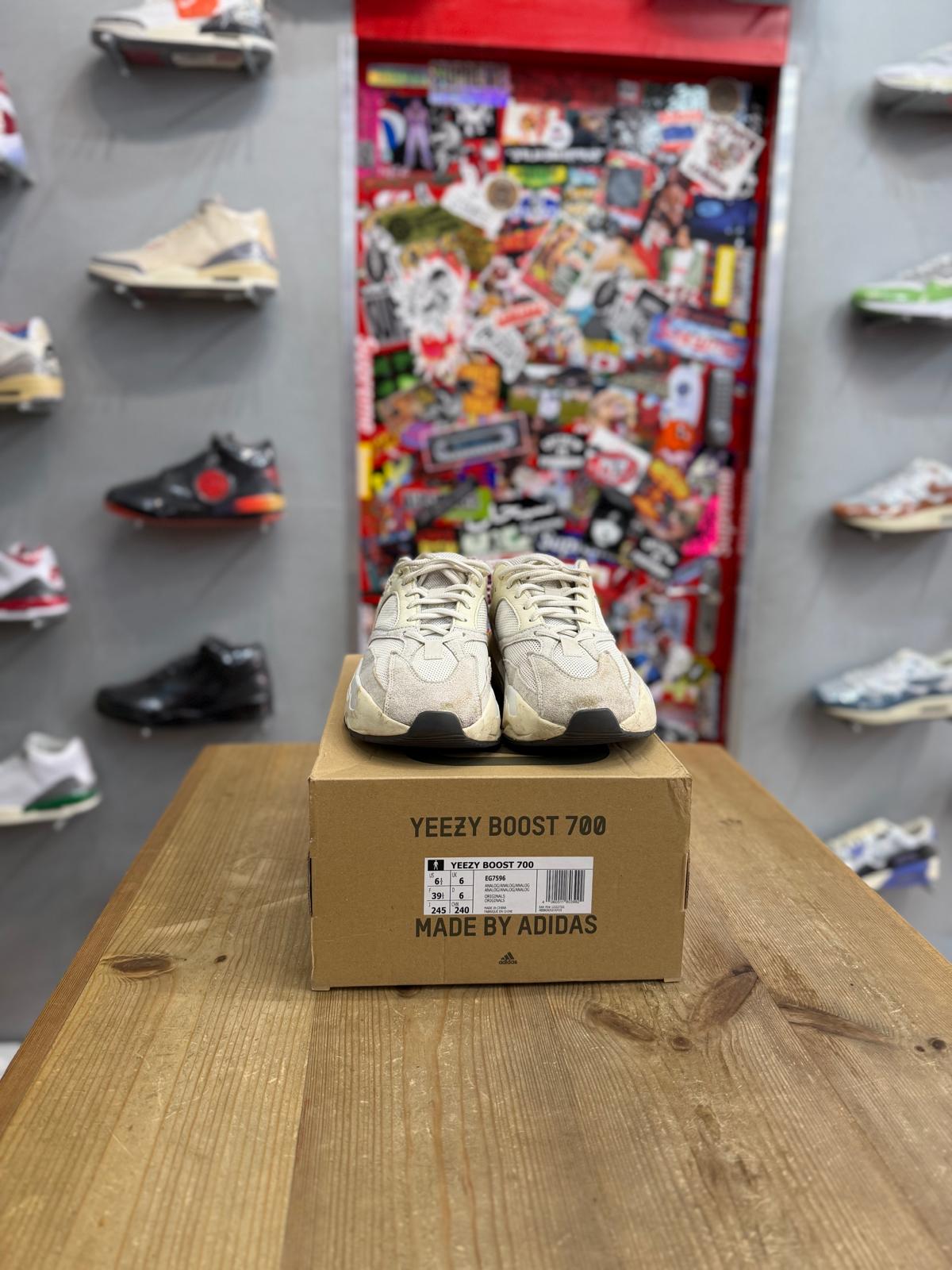 adidas Yeezy Boost 700 Analog UK 6