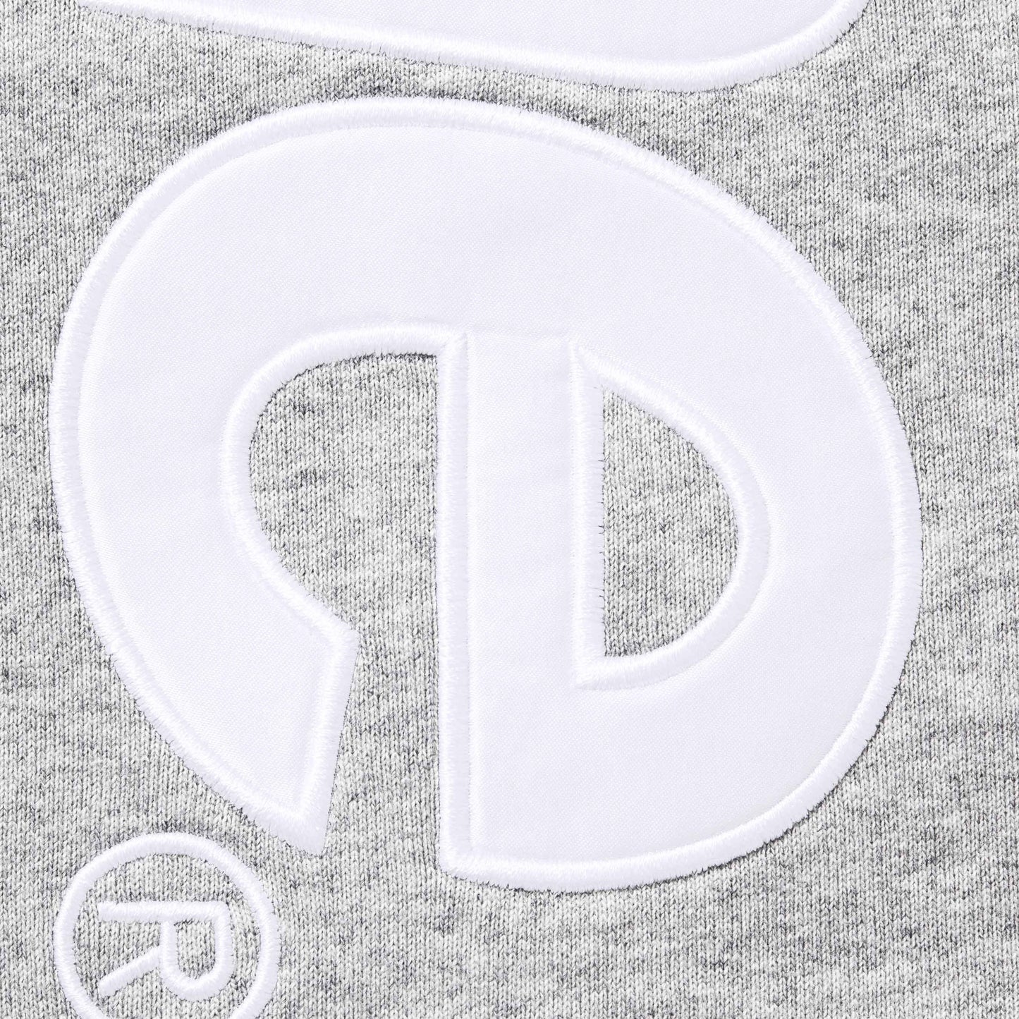 SATIN APPLIQUÉ HOODED SWEATSHIRT HEATHER GREY