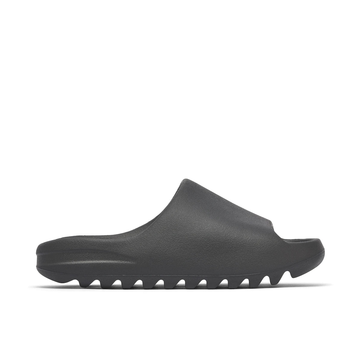  YEEZY SLIDE ブラック サンダル　値下げあり adidas Yeezy Slide Onyx | Yeezy | KershKicks