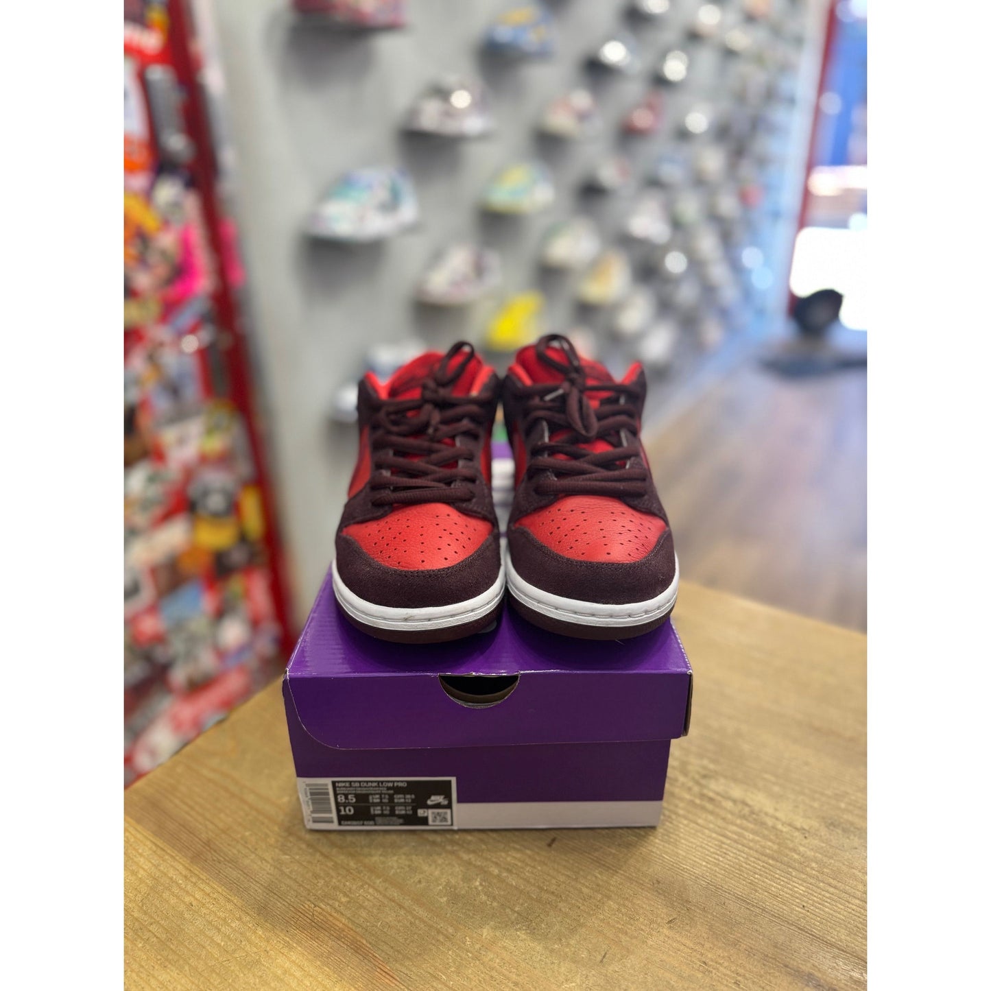 Nike SB Dunk Low Cherry UK 7.5