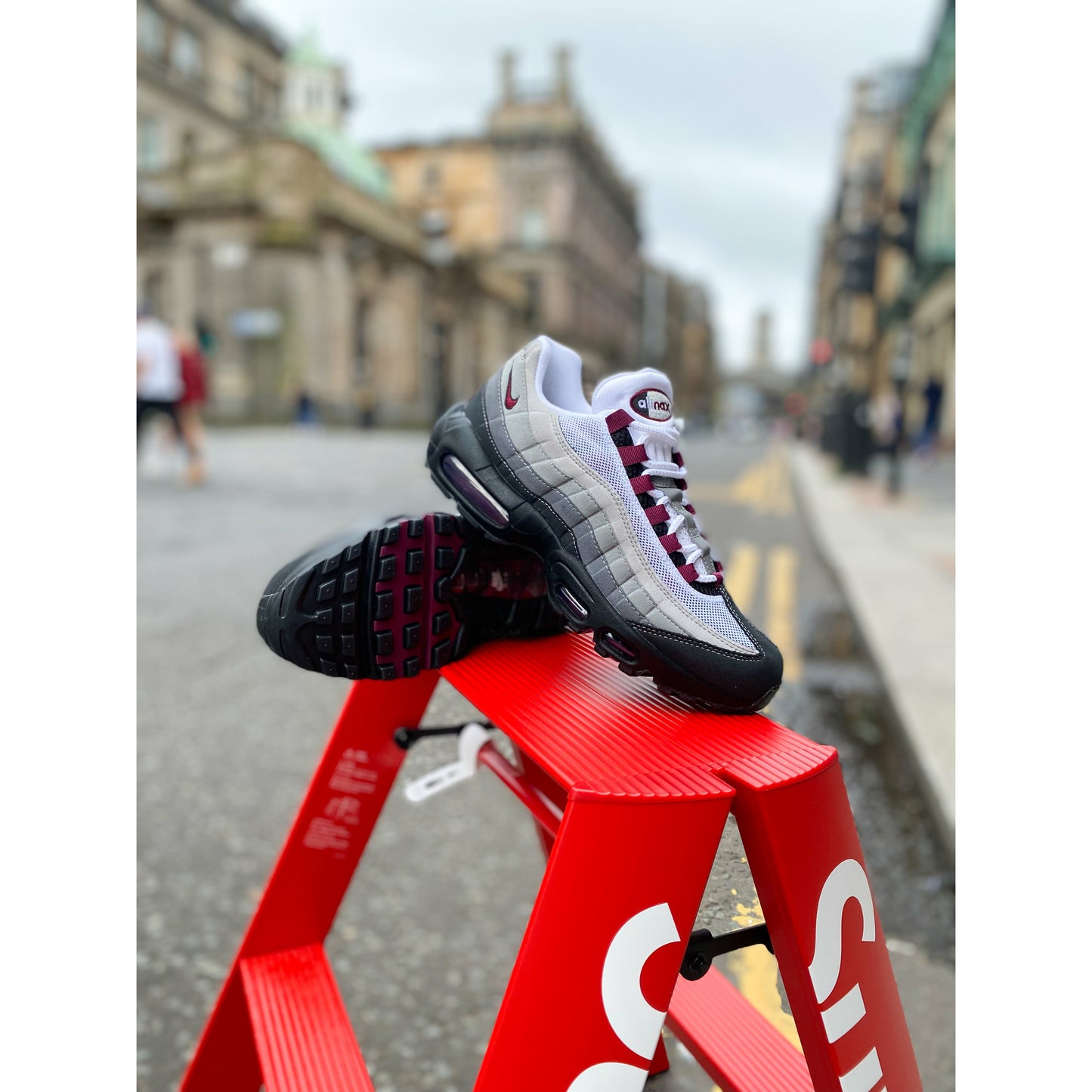 Nike Air Max 95 OG Solar Red size 5y
