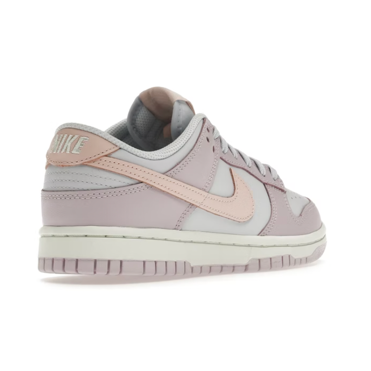 Nike Dunk Low Easter 2022 (W) from Nike