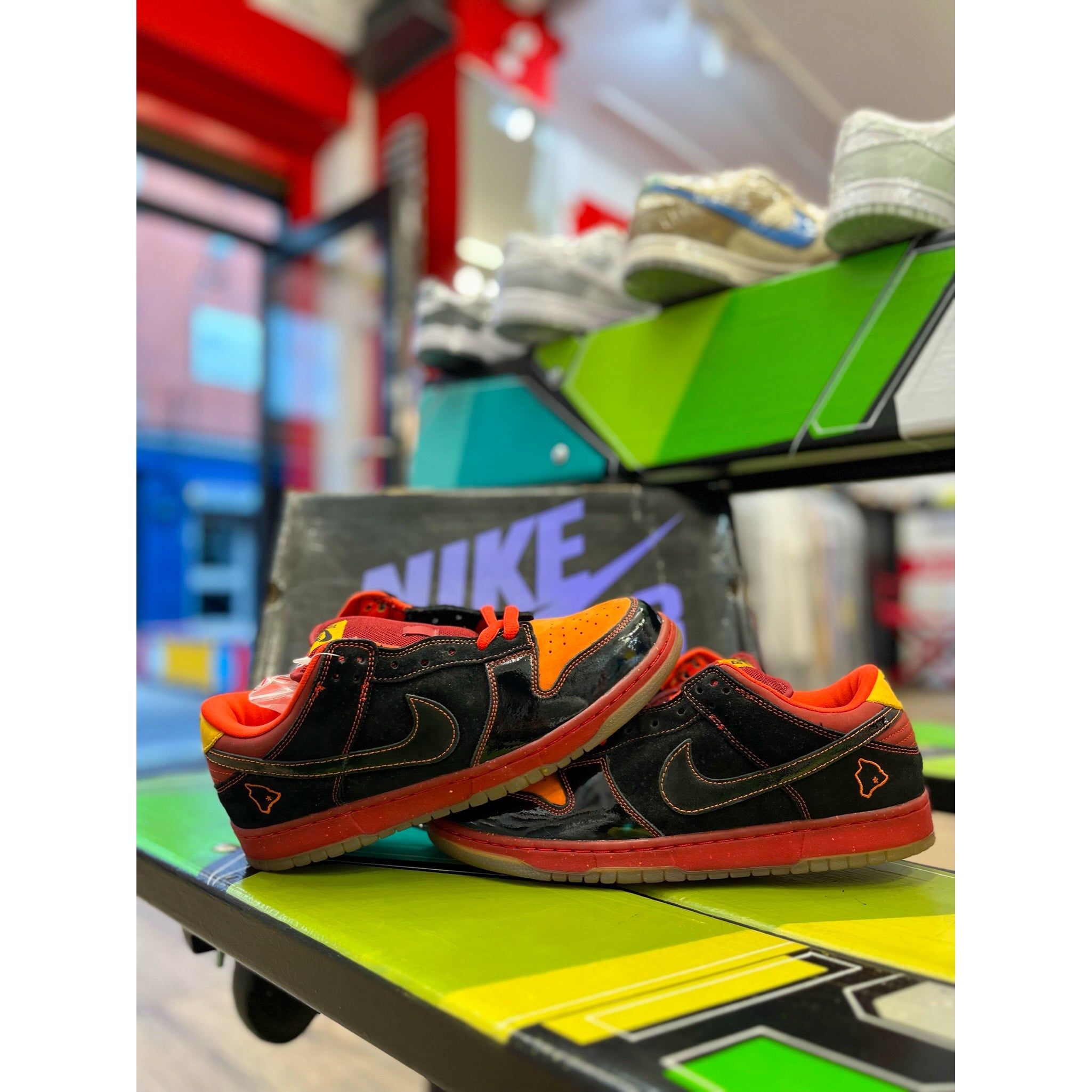 Nike SB Dunk Low Hawaii (2005) | Nike | KershKicks