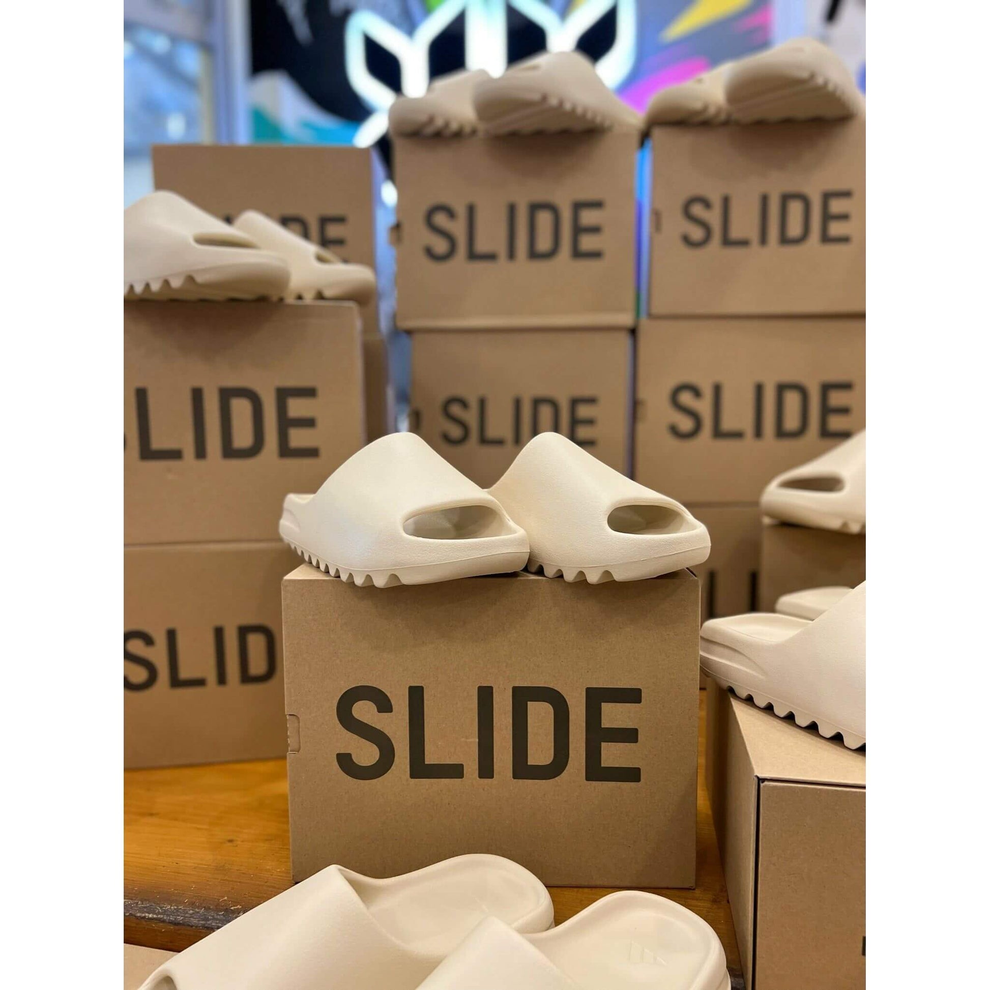 Yeezy Slides Bone