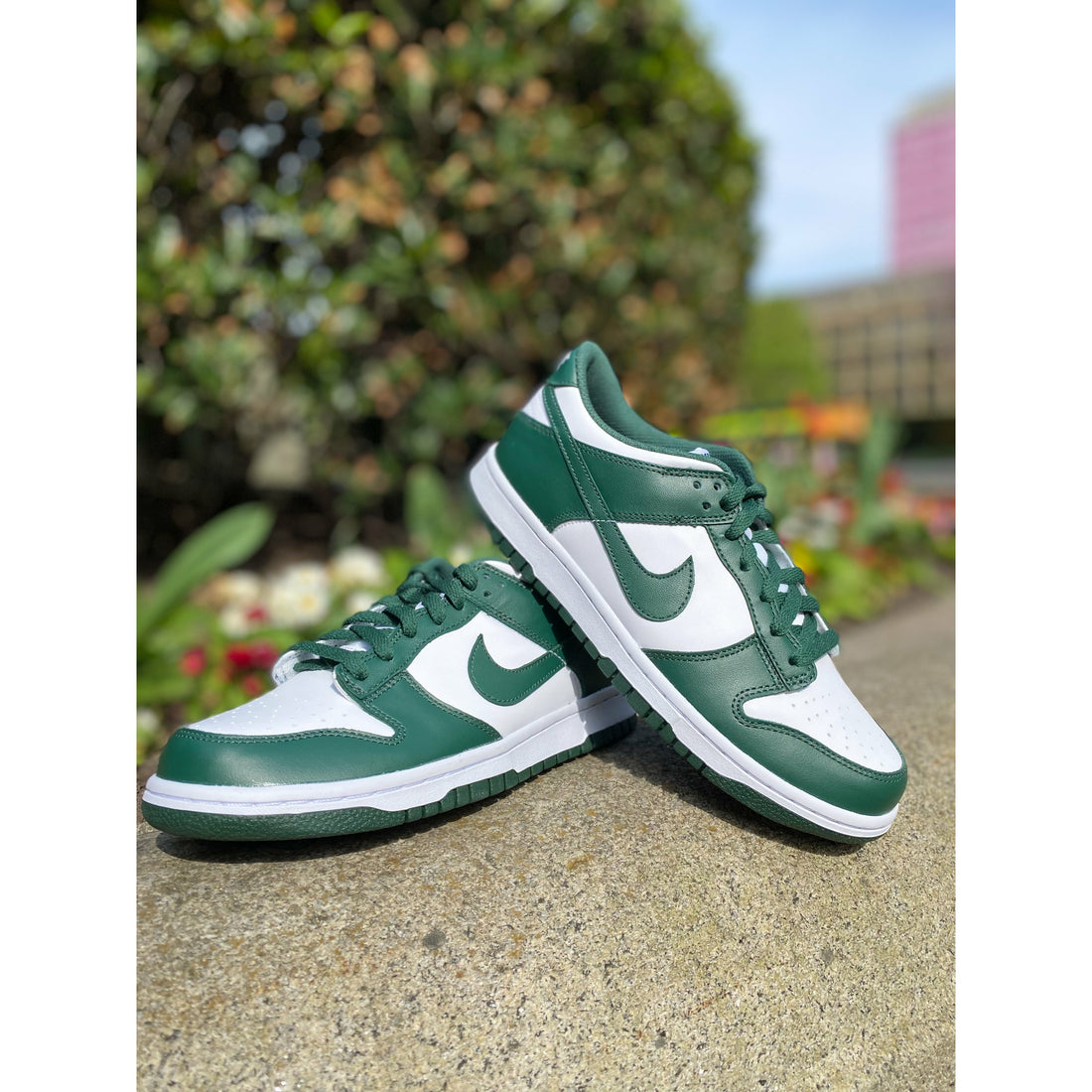 dunk low michigan state on feet