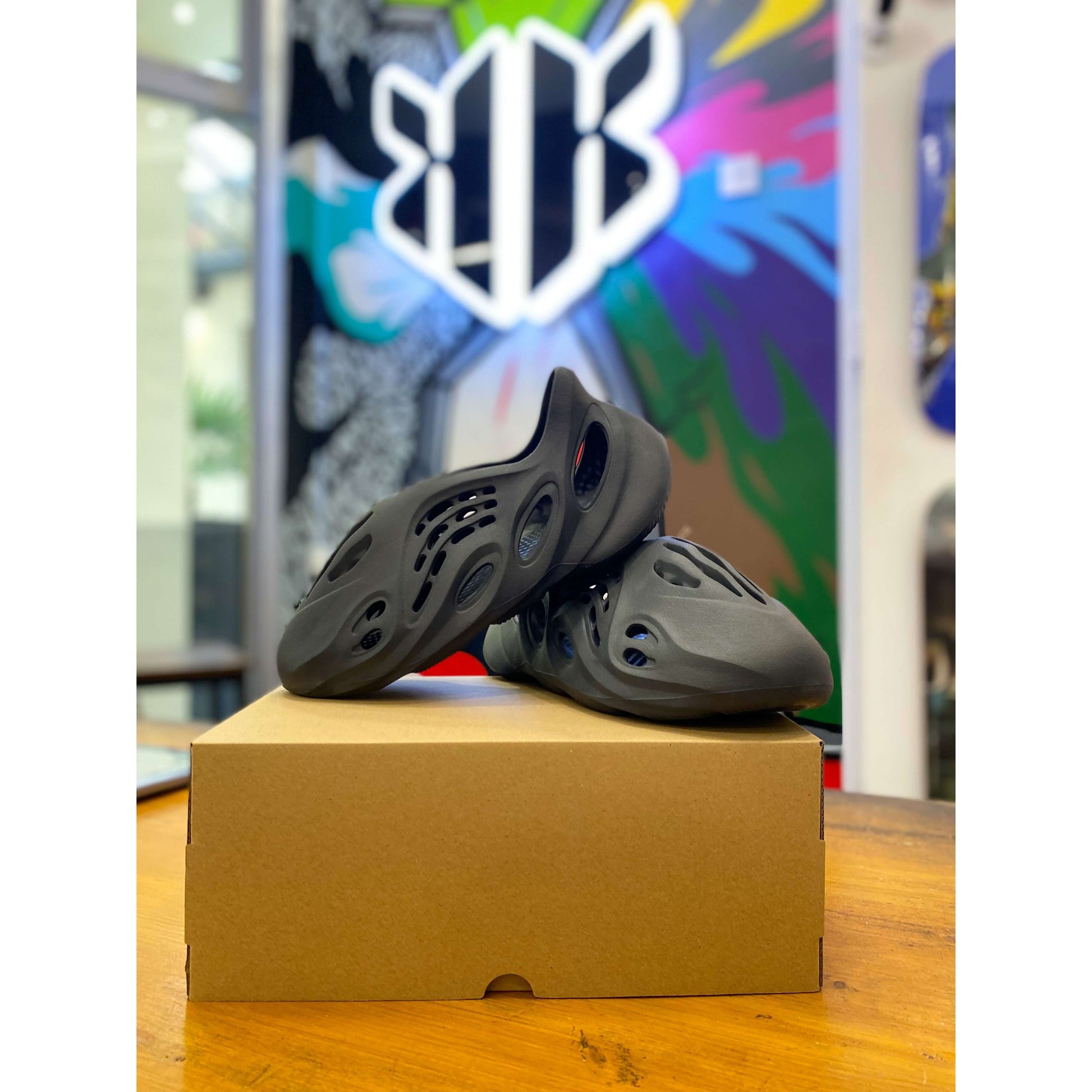 Adidas Yeezy Foam RNR Onyx Yeezy KershKicks